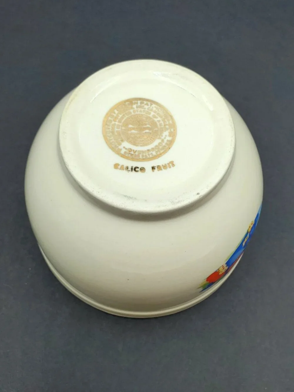 Universal Potteries Calico Fruit Round Refrigerator Dish Lidded Bowl Fridgie
